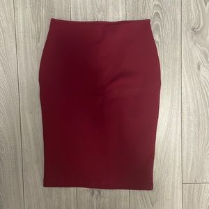 Lulu’s stretch midi pencil skirt